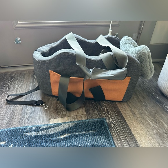 Dog Car Seat for Small Dog Center Console Seat Pet Booster - Picture 6 of 16